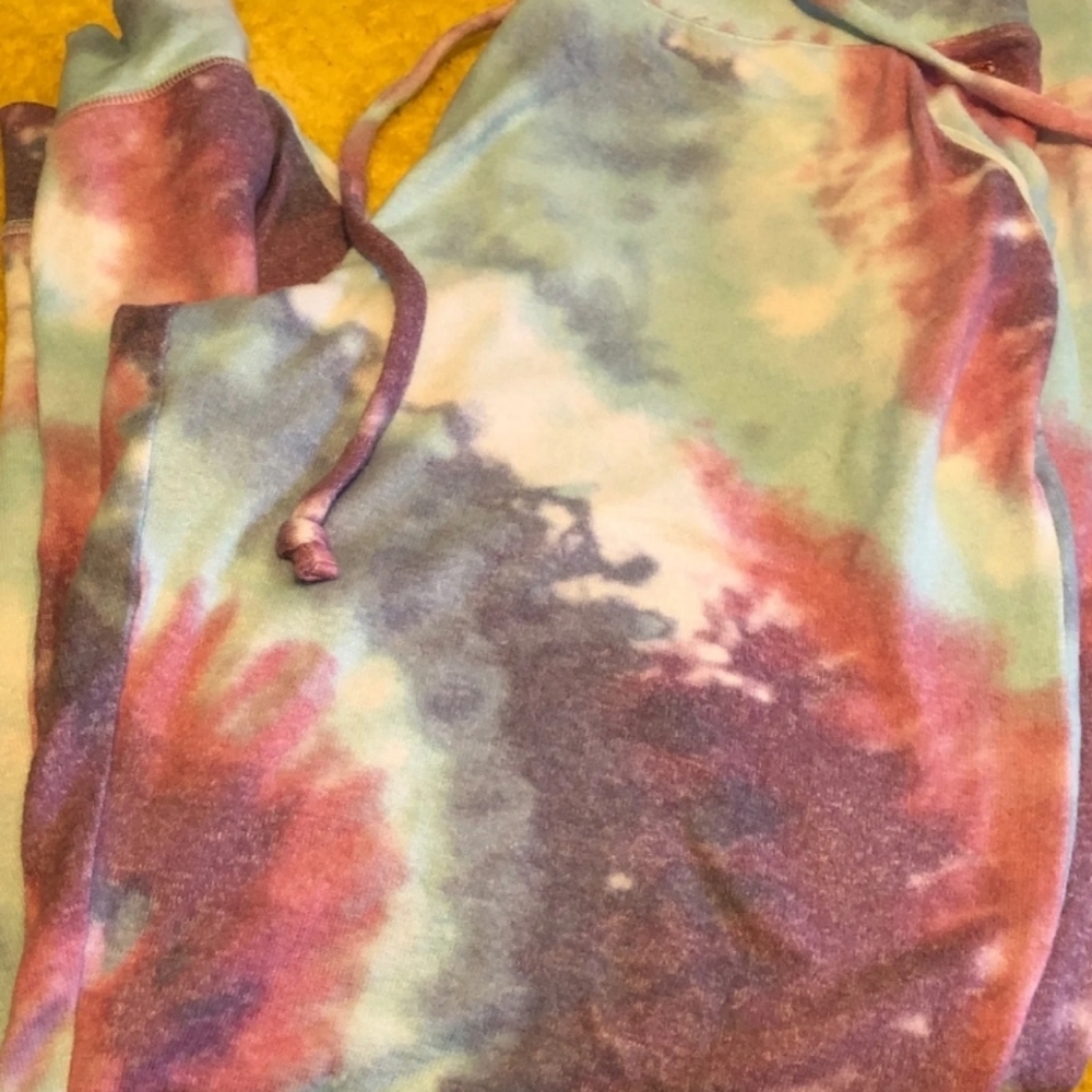 Vs PINK the dye joggers